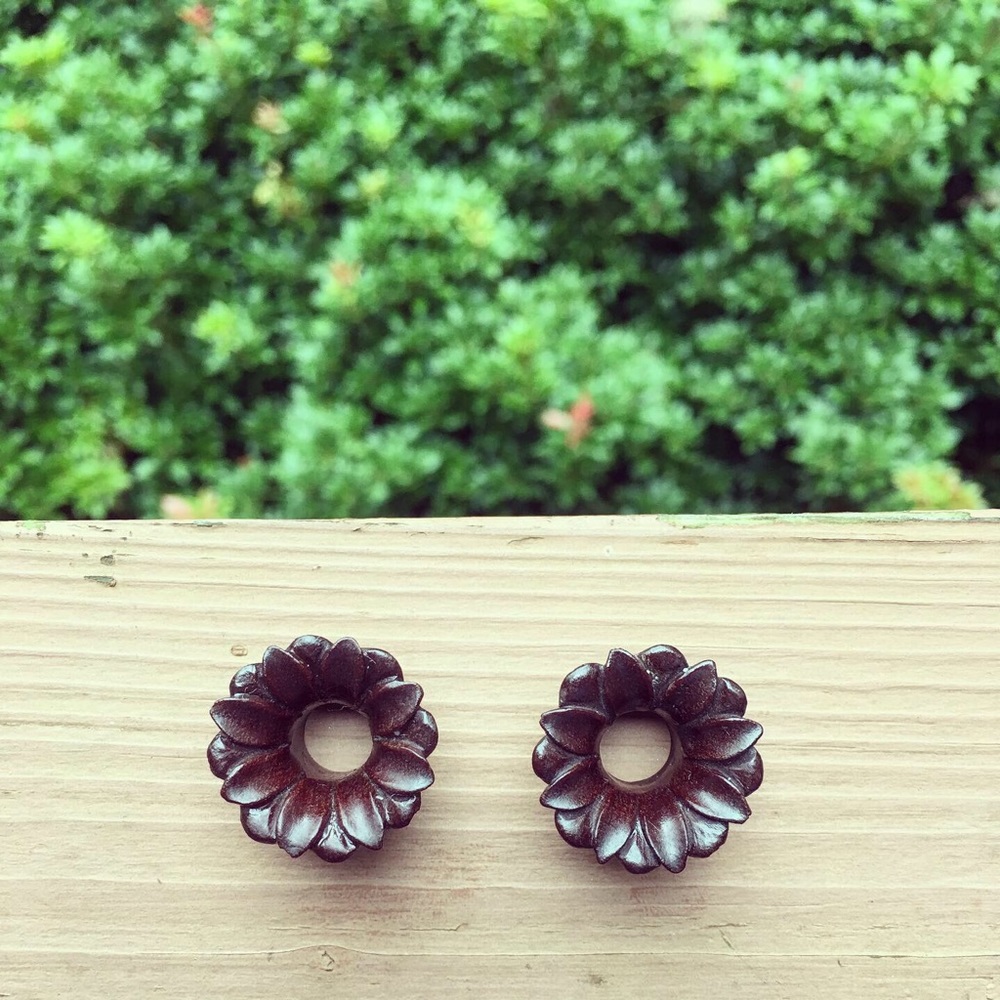 Hand Carved Wooden Gauges!✨🌻